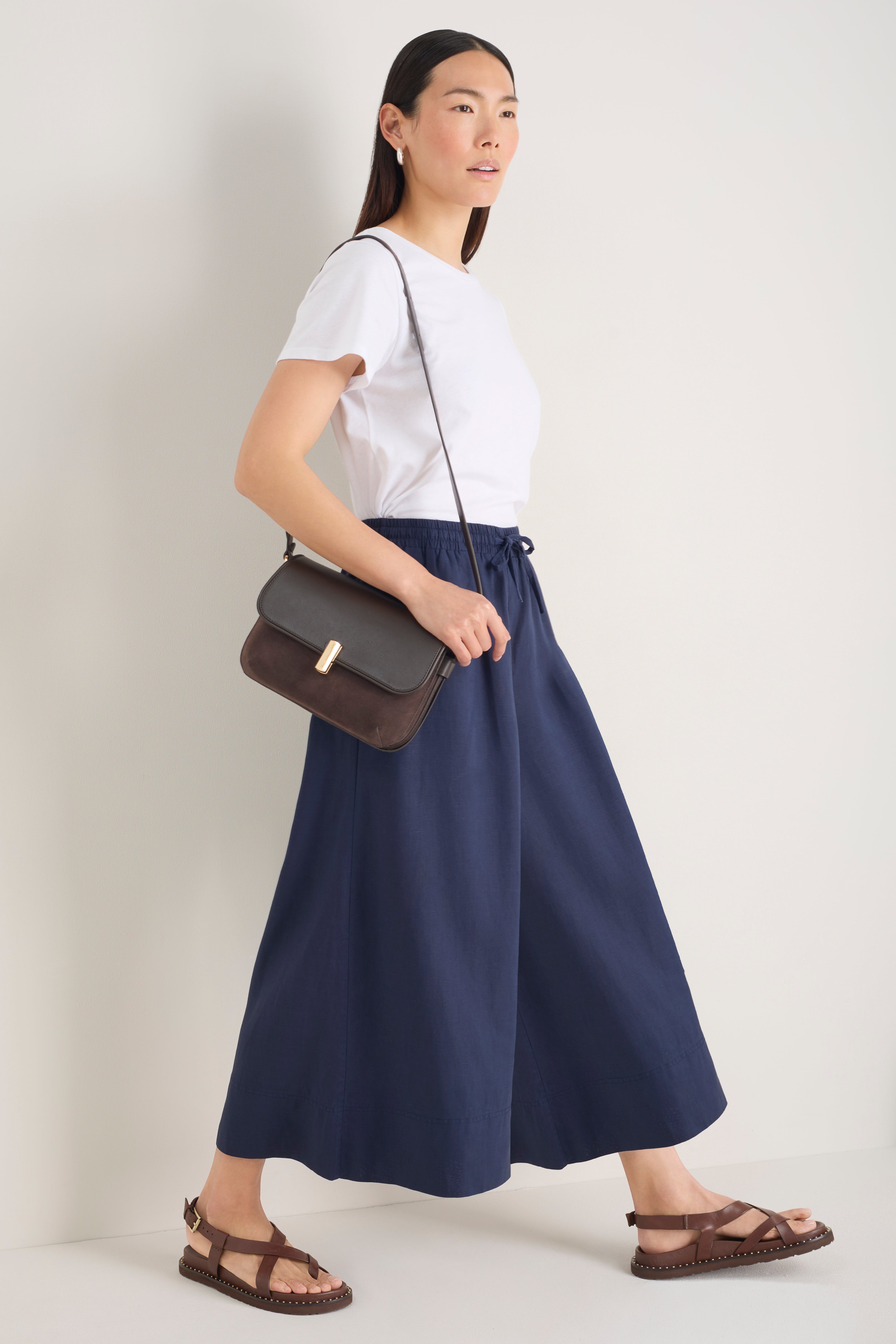 Romy Pull On Linen Culotte - Midnight
