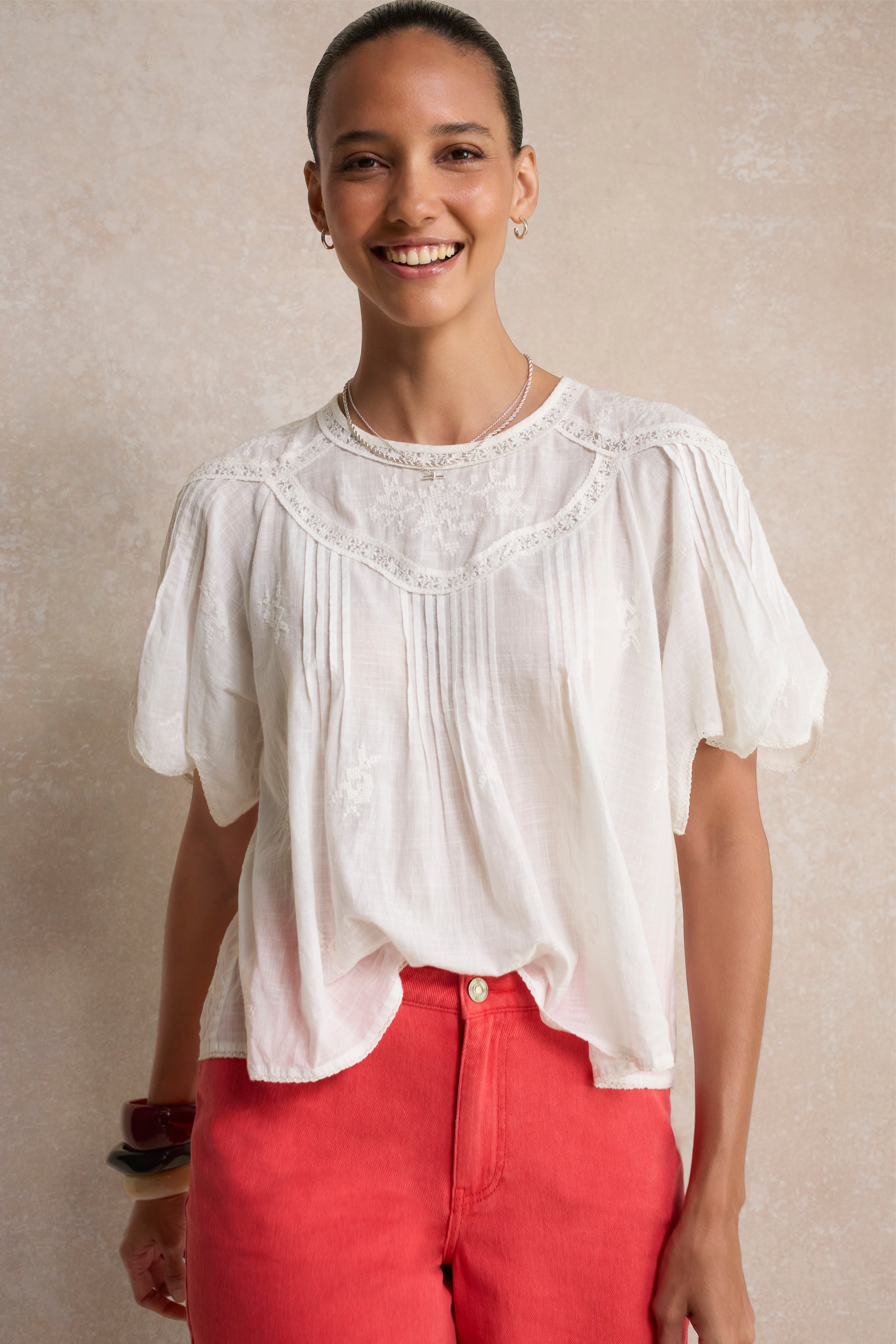 Ruby Soft Scallop Short - Red