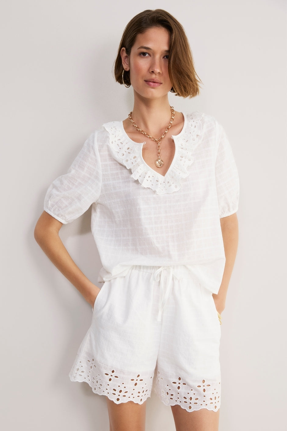 Lucie Broderie Top - White